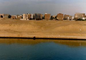 Suez-4