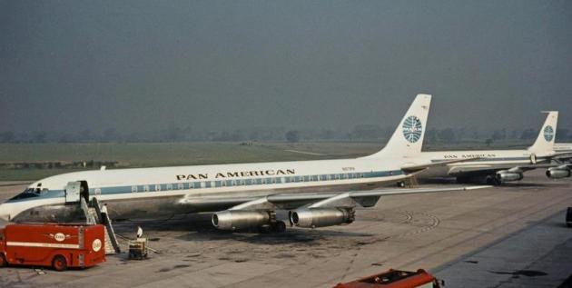 DC-8 and Boeing 707-121 (photo by R A Scholefield)