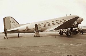 Douglas_DC-3,_American_Airlines_JP7076904 Jon Proctor